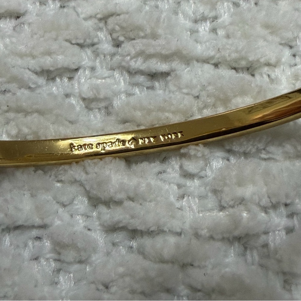Kate Spade Bow Blue Gold Toned Hinged Bangle Bracelet - Picture 4 of 7